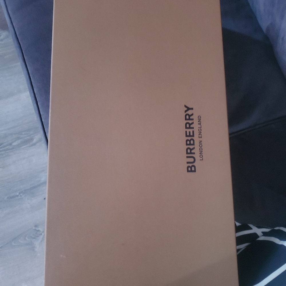 Burberry boots brand new - Picture 5 of 5